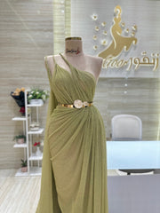 Elegant dresses can be made in a range of different colors.